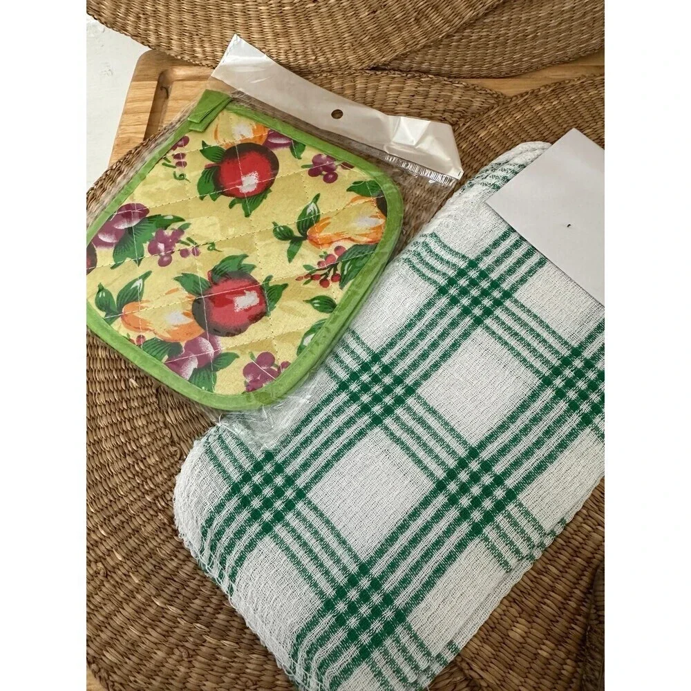 Two piece kitchen set, oven & dish towel